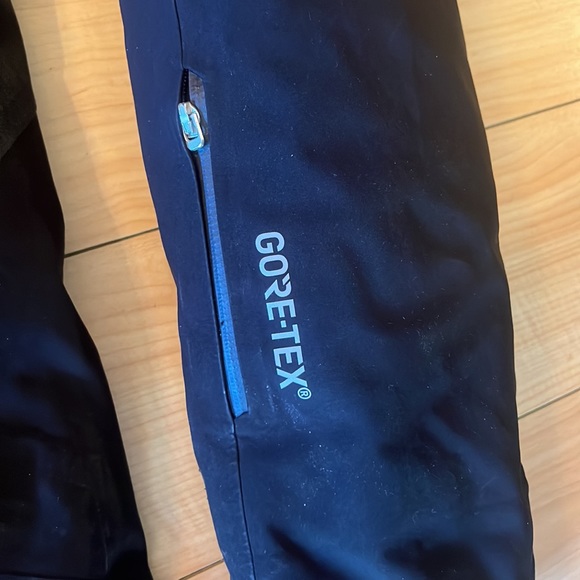 The North Face Men’s Medium Gotetex Down Winter Jacket Black and Dark Grey - Picture 5 of 9